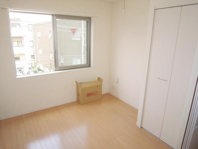 居室・リビング　★明るいお部屋です★