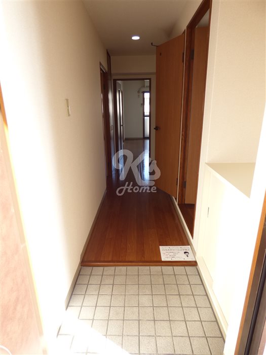 La Vista Hiroseの玄関写真