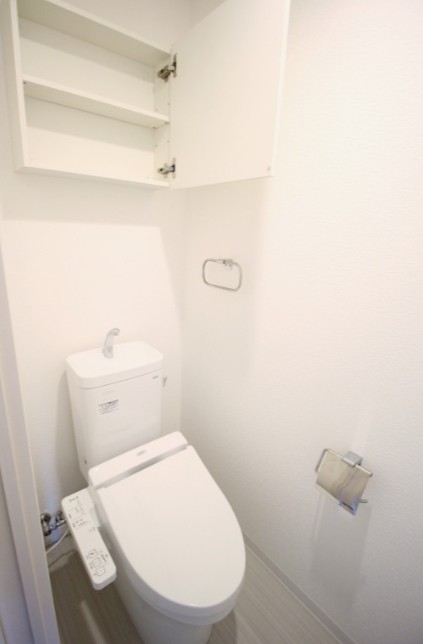 ＪＲ常磐線 亀有駅 徒歩5分 5階建 築10年のトイレ写真