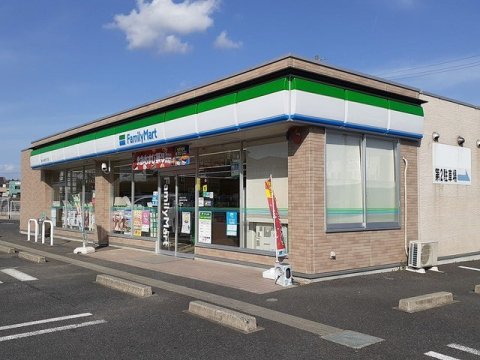 コンビニ　ファミリーマート 春日井坂下四丁目店（コンビニ）まで2106m