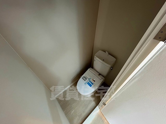 地下鉄中央線 深江橋駅 徒歩3分 8階建 築36年のトイレ写真