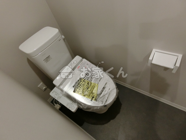 山陽電鉄本線 東須磨駅 徒歩8分 2階建 築9年のトイレ写真