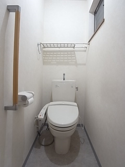 雲井通3丁目戸建のトイレ写真