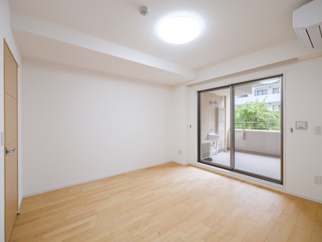 その他部屋・スペース　落ち着いて過ごせるお部屋なので、寝室にいかがでしょうか