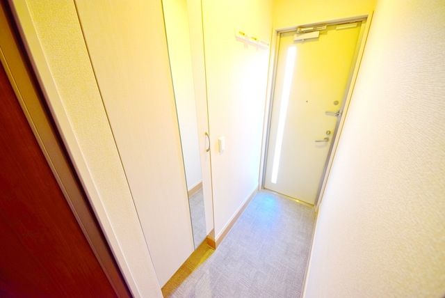 リヴェール湘南の玄関写真