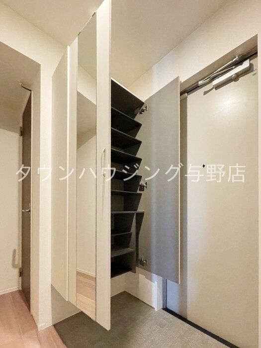 Belleville桜木町の玄関写真