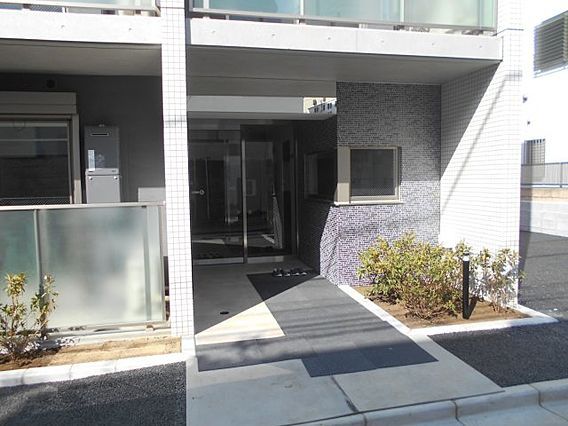 エントランス　レオーネ王子飛鳥山　北区西ヶ原2