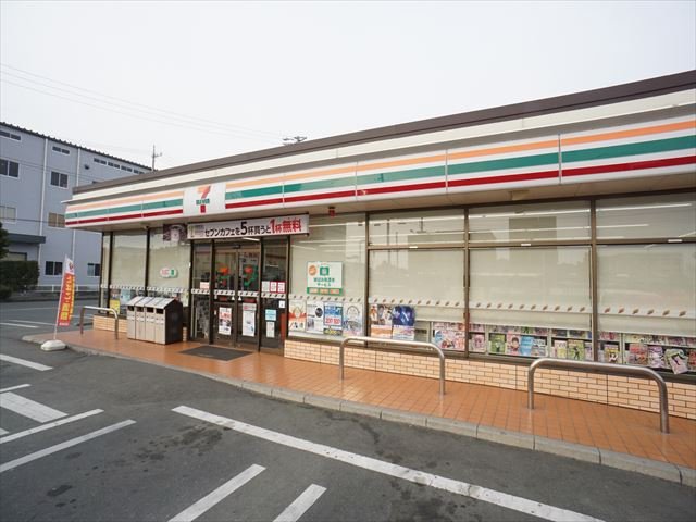 コンビニ　セブンイレブン　浜松高丘東店（コンビニ）まで500m