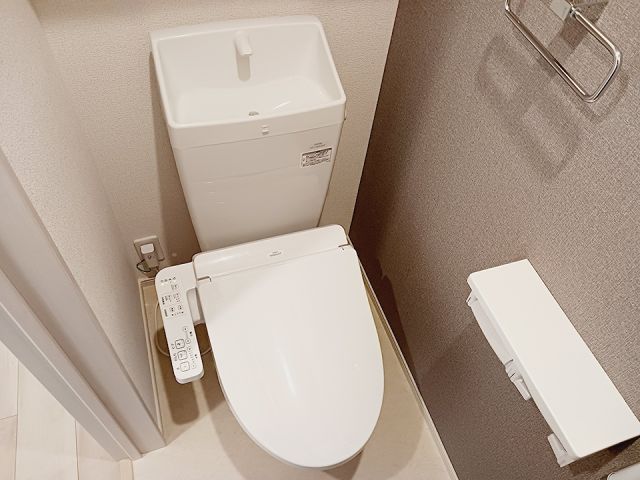 クロス アイ ヴィラBのトイレ写真