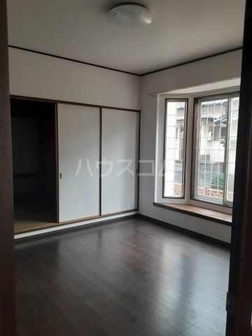 下野緑町戸建の居間写真