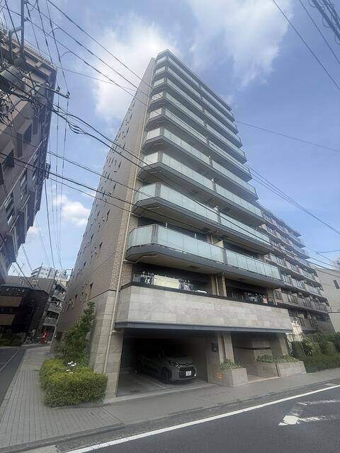 建物外観　オートロック完備
