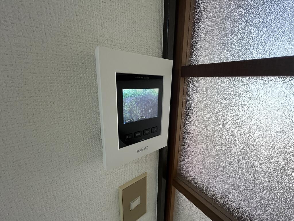 セキュリティ　モニター付きインターホンついています！