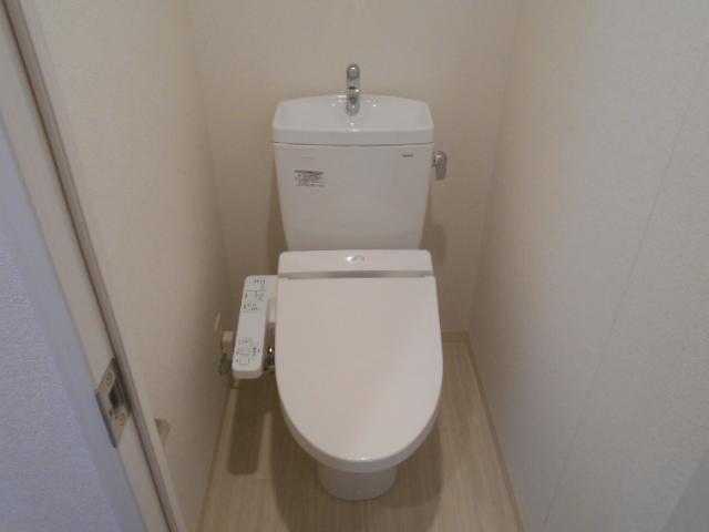 プレサンス金山デュアルのトイレ写真