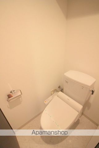 地下鉄長堀鶴見緑地線 ドーム前千代崎駅 徒歩4分 12階建 築16年のトイレ写真