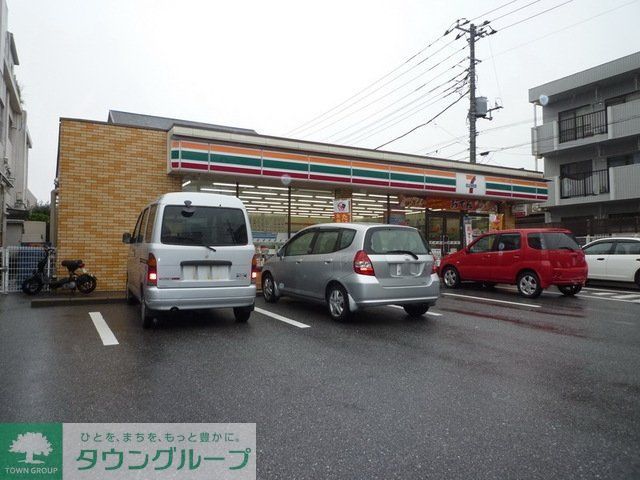 コンビニ　セブンイレブン（コンビニ）まで568m
