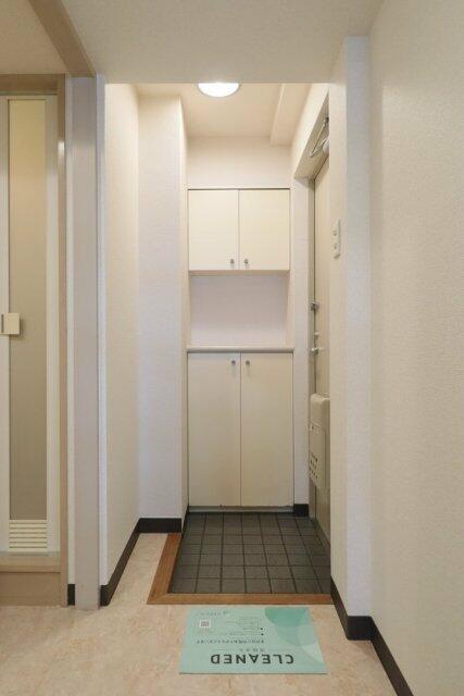 ＪＲ総武線 新小岩駅 徒歩3分 9階建 築38年の玄関写真
