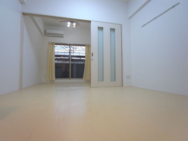 居室・リビング　お部屋
