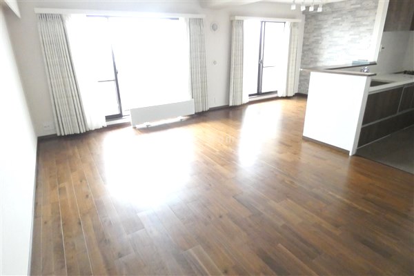 本山アーバンライフの居間写真