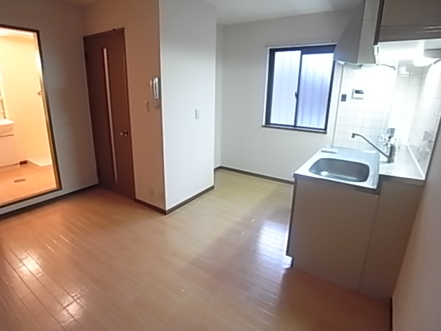 マンションギュゼール2のキッチン写真