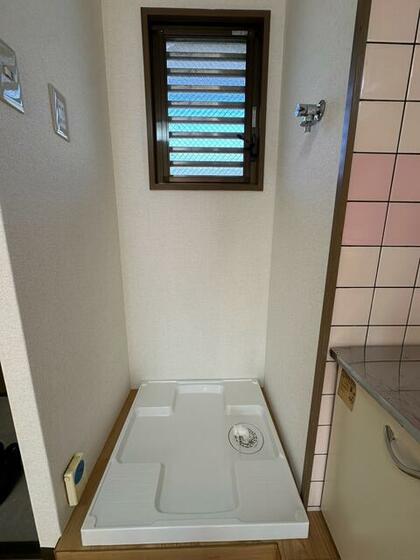 新興コーポIの内装写真