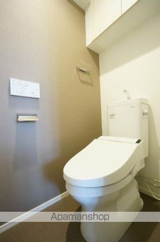地下鉄七隈線 渡辺通駅 徒歩11分 15階建 築10年のトイレ写真