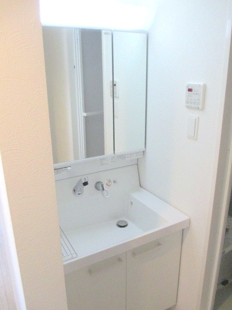 洗面設備　洗面化粧台です♪
