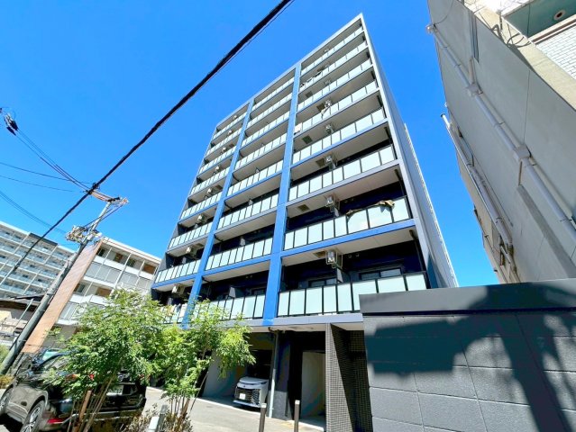 建物外観　存在感のある外観は落ちついた色合いで、堂々としていますね。