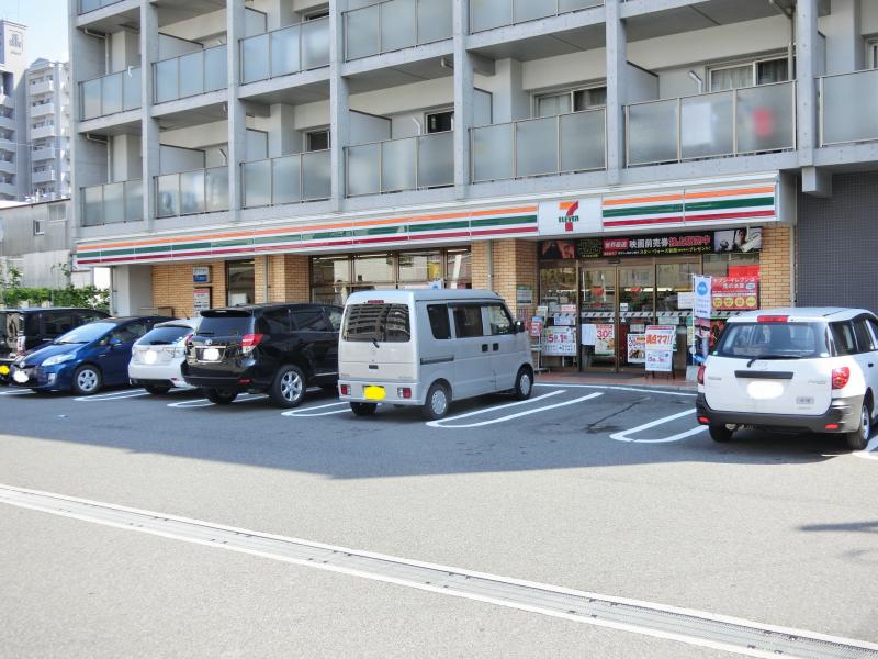 コンビニ　セブンイレブン広島中広1丁目店（コンビニ）まで107m