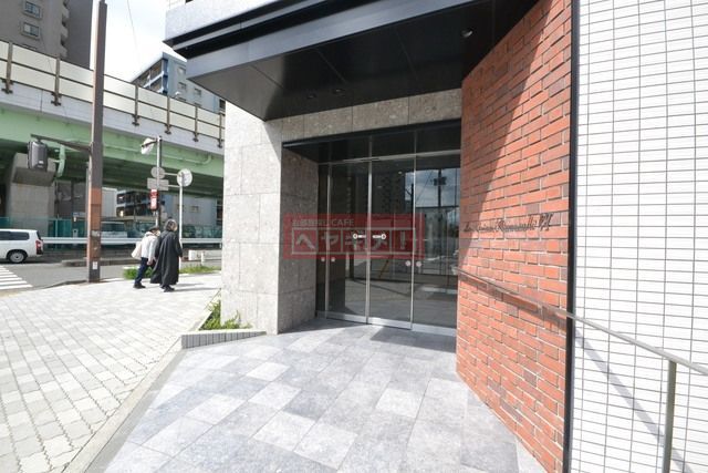 エントランス　同建物参考写真