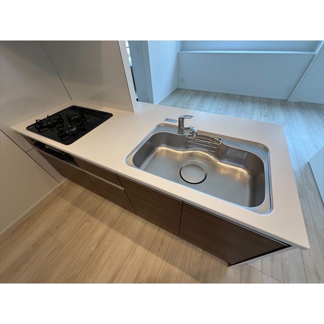 キッチン　※写真は０３０１号室