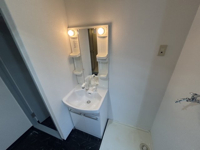 クレスト甲東園A棟の内装写真