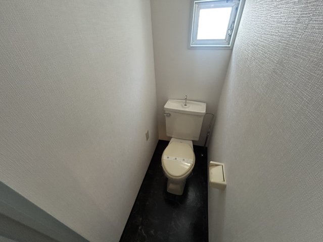 クレスト甲東園A棟のトイレ写真
