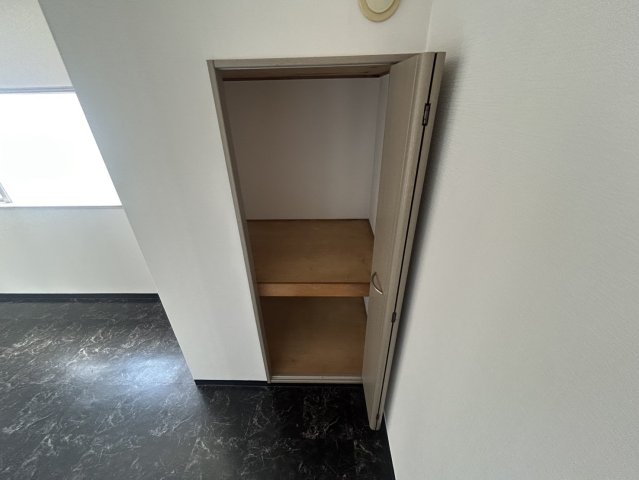 クレスト甲東園A棟の内装写真