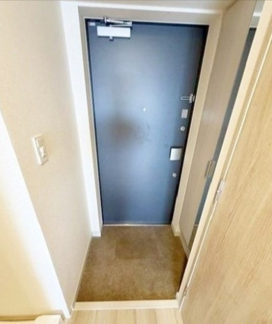 玄関　別部屋同仕様タイプ