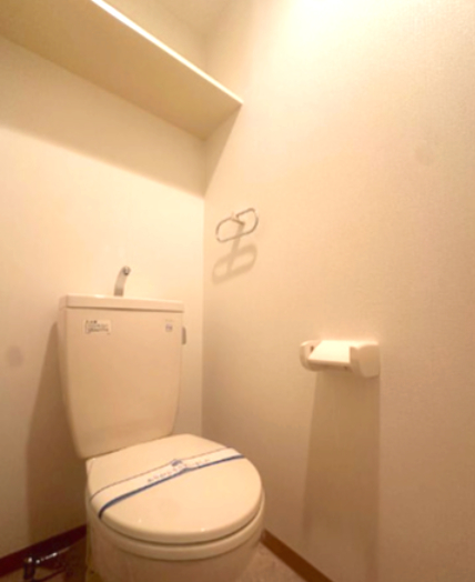 トイレ　※別部屋参考写真