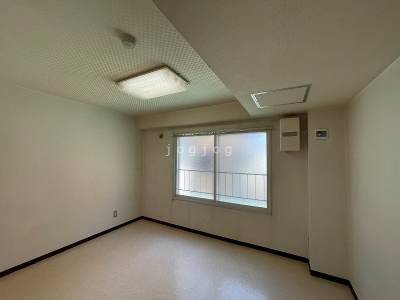その他部屋・スペース　日当たりの良い明るいお部屋です。