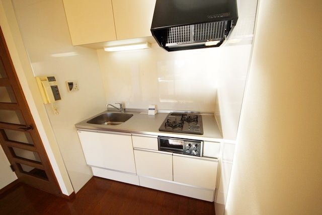 キッチン　同物件別部屋写真
