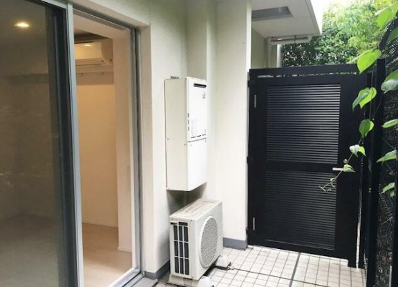 バルコニー　専用庭です