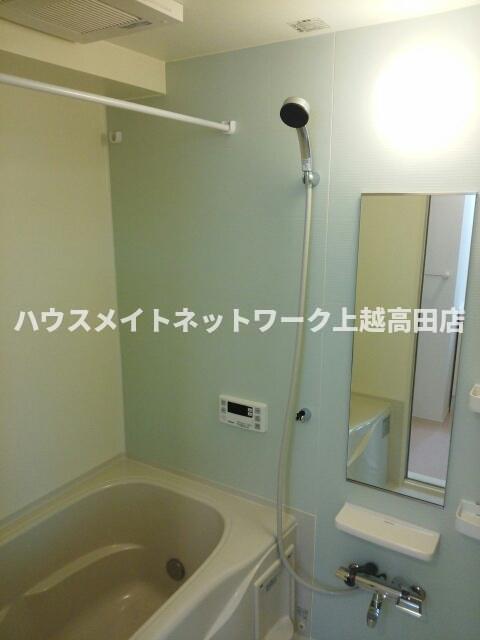 バス・シャワールーム　浴室（追焚機能付）