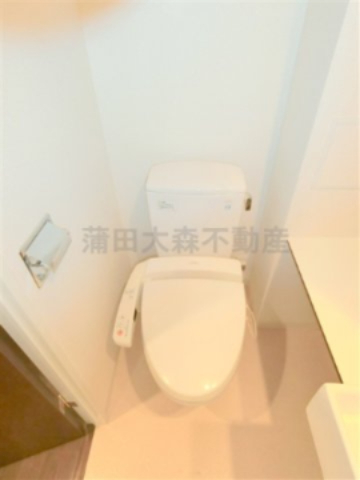 トイレ　温水暖房便座付きのトイレ