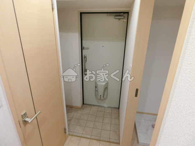玄関　シューズボックス付き玄関