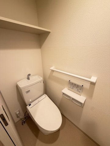 阪急甲陽線 苦楽園口駅 徒歩3分 4階建 築6年のトイレ写真