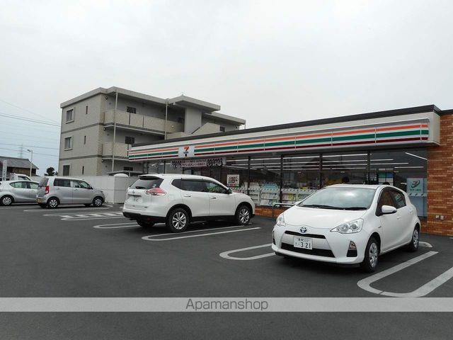 コンビニ　セブンイレブン（コンビニ）まで74m