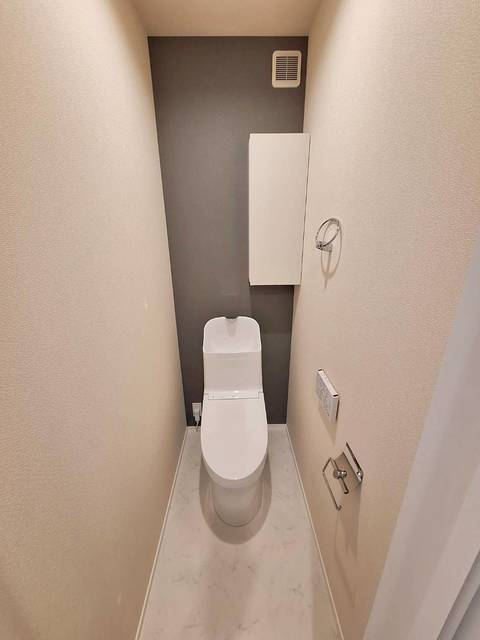 トイレ　ウォシュレット付き