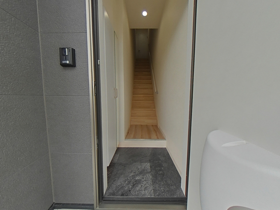 玄関　別の部屋の写真です。
