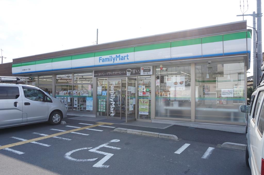 コンビニ　ファミリーマート 川口南鳩ヶ谷一丁目店（コンビニ）まで434m