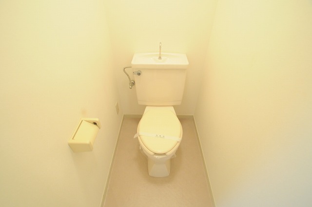 トイレ　※別部屋参考写真