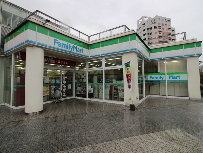 コンビニ　ファミリーマート　Ａシティー店（コンビニ）まで240m