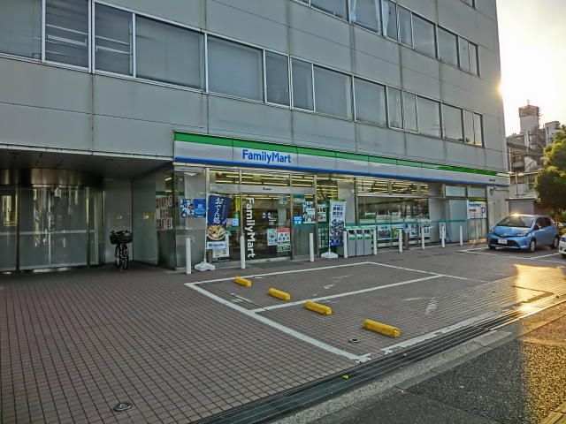 コンビニ　ファミリーマート　横浜中山町店（コンビニ）まで450m