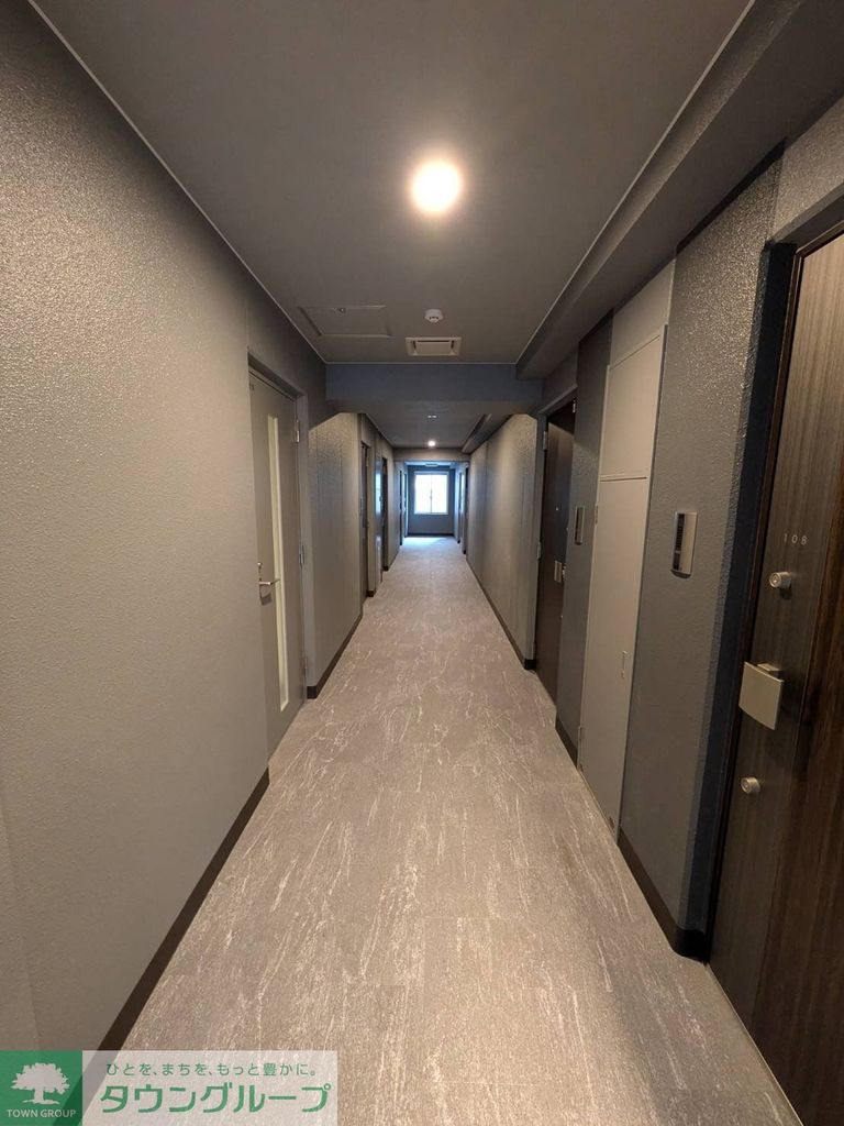 ロビー　玄関